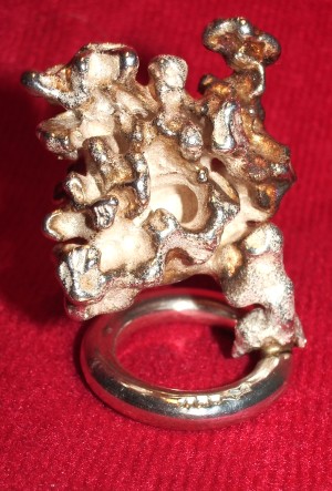 Coral on a ring base